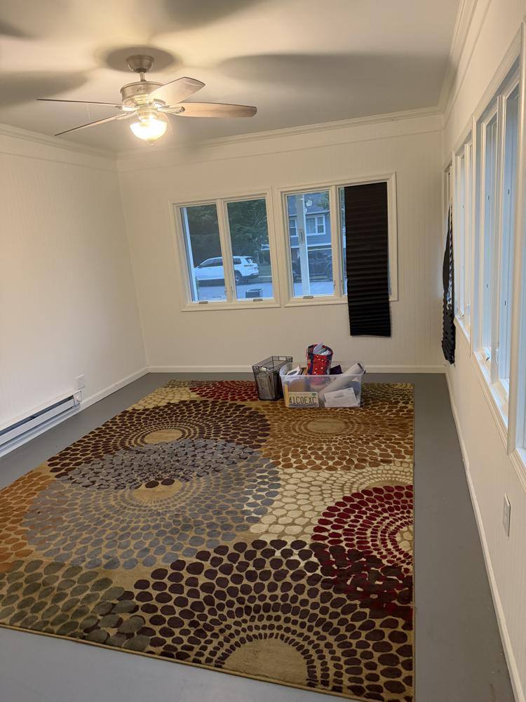 Bright room with clean windows and sills after a move out cleaning
